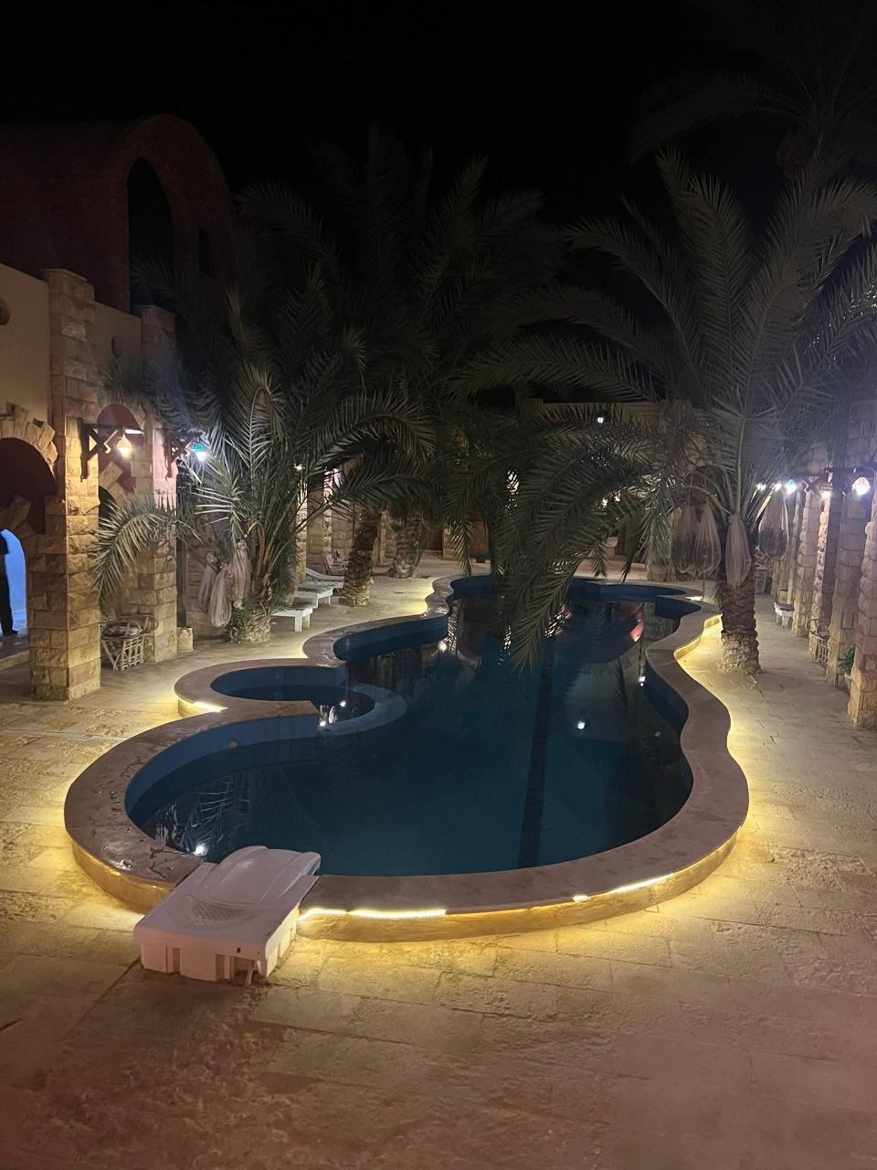 الوصول وتسجيل الدخول